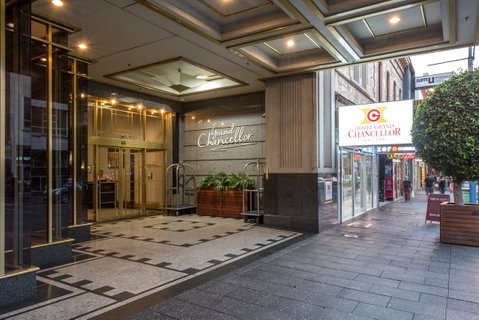 Hotel Grand Chancellor Adelaide - Rental Cars 0