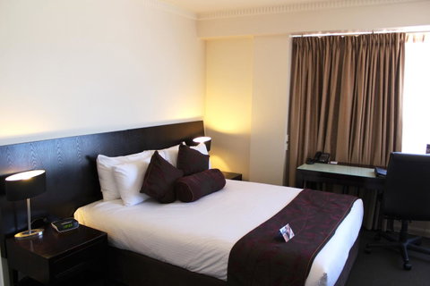 Hotel Grand Chancellor Adelaide - Rental Cars 31