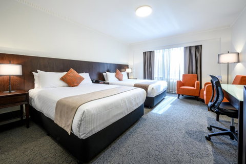 Hotel Grand Chancellor Adelaide - Rental Cars 13