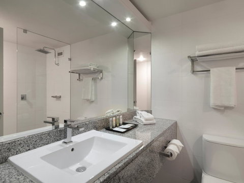 Hotel Grand Chancellor Adelaide - Rental Cars 37