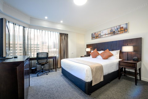 Hotel Grand Chancellor Adelaide - Rental Cars 8