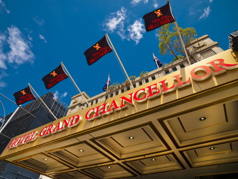 Hotel Grand Chancellor Adelaide - Rental Cars 5