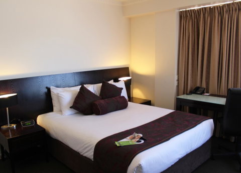 Hotel Grand Chancellor Adelaide - Rental Cars 26