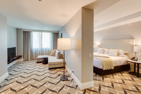 Mayfair Hotel - Rental Cars 4