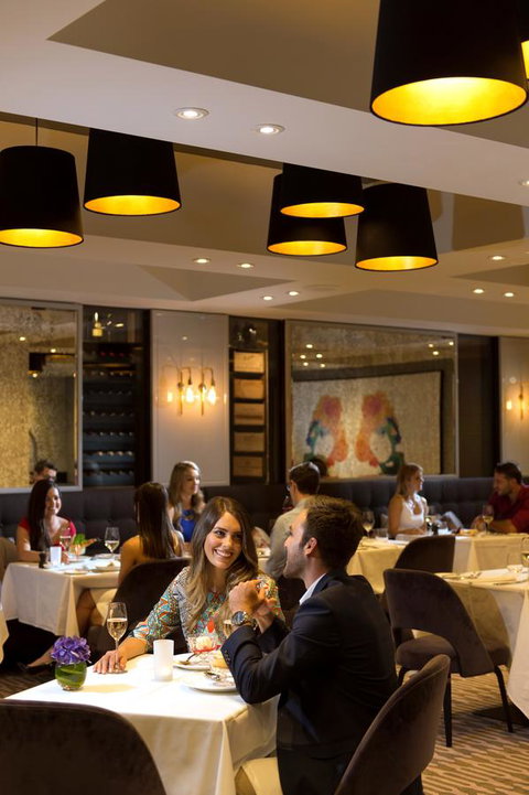 Mayfair Hotel - Rental Cars 25