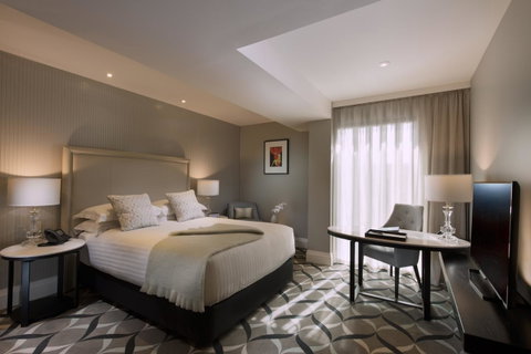 Mayfair Hotel - Rental Cars 11