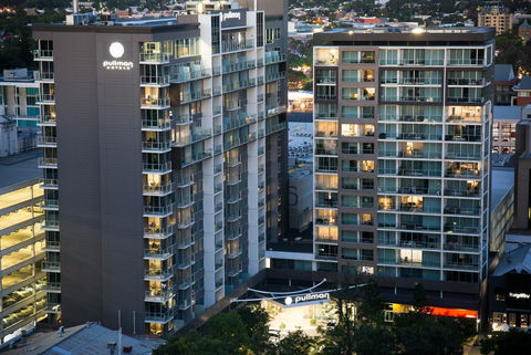 Pullman Adelaide - Rental Cars 4