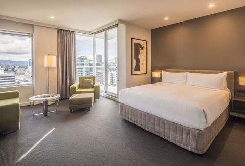 Pullman Adelaide - Rental Cars 5