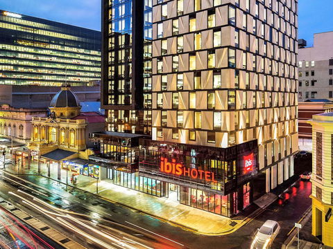 Ibis Adelaide - Rental Cars 0