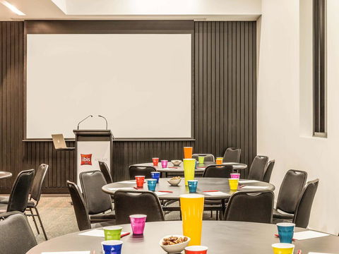 Ibis Adelaide - Rental Cars 34