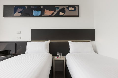 Ibis Adelaide - Rental Cars 5