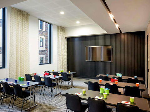 Ibis Adelaide - Rental Cars 33