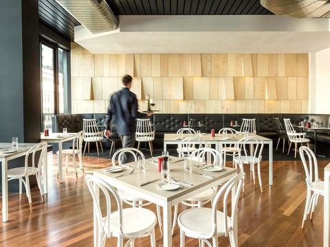 Ibis Adelaide - Rental Cars 41