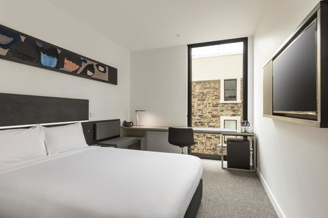 Ibis Adelaide - Rental Cars 9