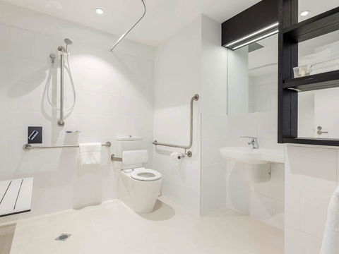 Ibis Adelaide - Rental Cars 38