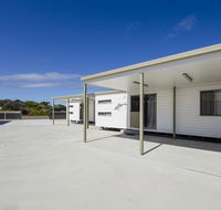 Rocks Retreat Cabin - Dolphin - Rental Cars