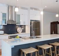 Boutique Getaway on Wright - Rental Cars