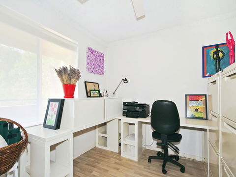 Monaco Court Apartment Adelaide - Rental Cars 17