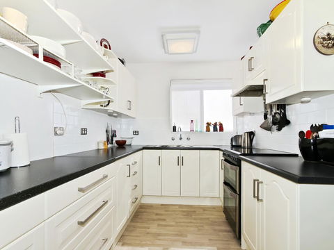 Monaco Court Apartment Adelaide - Rental Cars 2