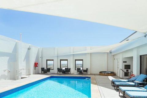 Stamford Plaza Adelaide - Rental Cars 4