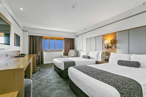 Stamford Plaza Adelaide - Rental Cars 15