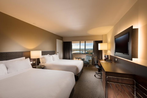 Stamford Plaza Adelaide - Rental Cars 8