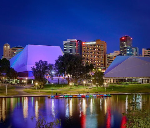 Stamford Plaza Adelaide - Rental Cars 0