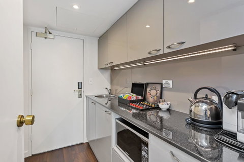 Stamford Plaza Adelaide - Rental Cars 41