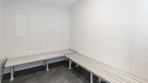 IStay Precinct Adelaide - Rental Cars 32
