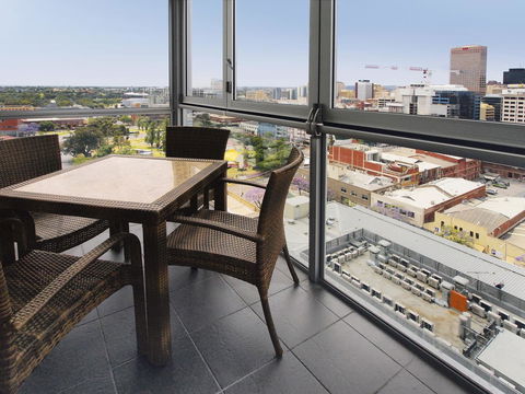 IStay Precinct Adelaide - Rental Cars 22