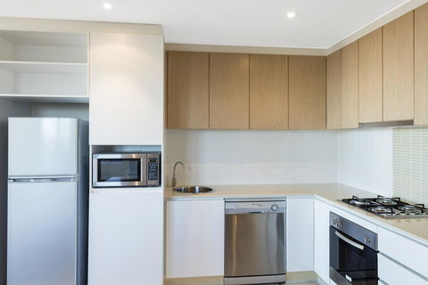 IStay Precinct Adelaide - Rental Cars 18