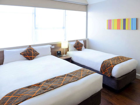 Ibis Styles Adelaide Grosvenor - Rental Cars 15