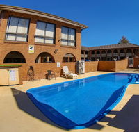 Cumberland Motor Inn - Rental Cars
