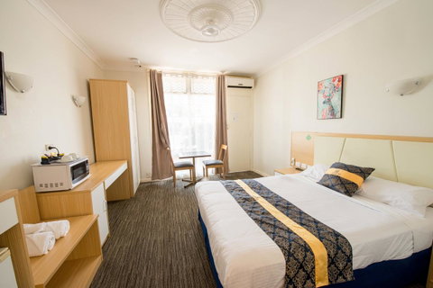 Jacksons Motor Inn - Rental Cars 30