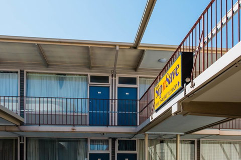 Bay Motel Hotel - Rental Cars 8