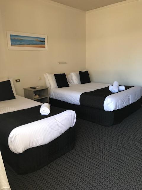 Bay Motel Hotel - Rental Cars 4