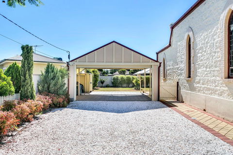 \'THE CHURCH\' Guest Home, Gawler Barossa Region - Rental Cars 11