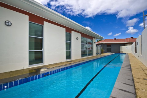 Pacific Blue 278-265 Sandy Pt Rd- Dual Key Access, Wifi, Linen And Air Conditioning - Rental Cars 16