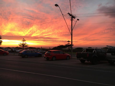 Adelaide - Semaphore Beach Front - Rental Cars 5