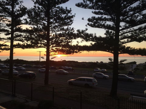 Adelaide - Semaphore Beach Front - Rental Cars 7