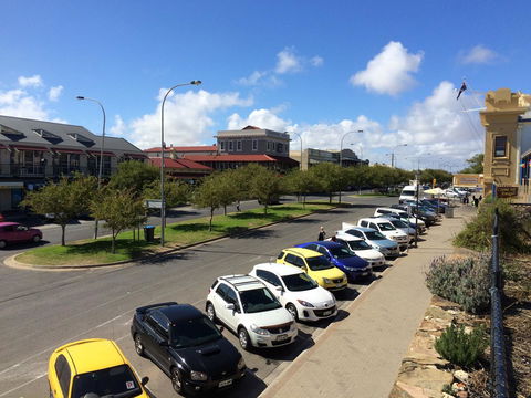 Adelaide - Semaphore Beach Front - Rental Cars 26