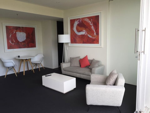 Tasha\'s Apartments On Warwick - Rental Cars 31
