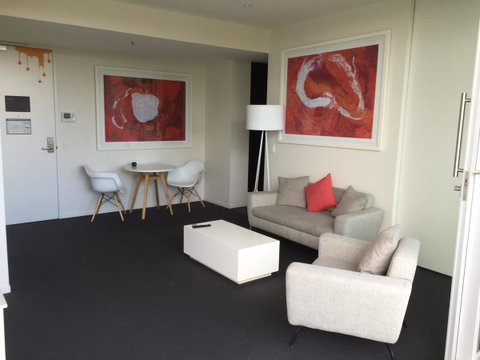 Tasha\'s Apartments On Warwick - Rental Cars 40