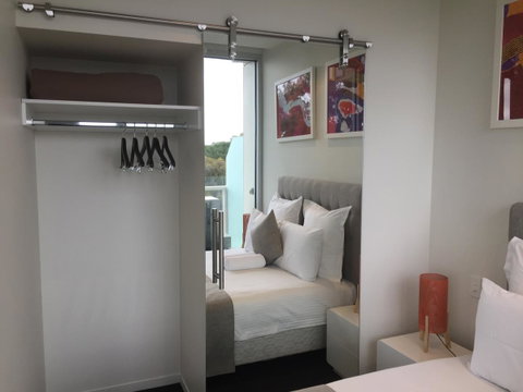 Tasha\'s Apartments On Warwick - Rental Cars 24