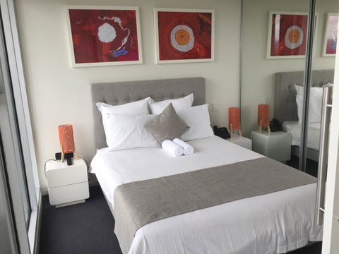 Tasha\'s Apartments On Warwick - Rental Cars 26