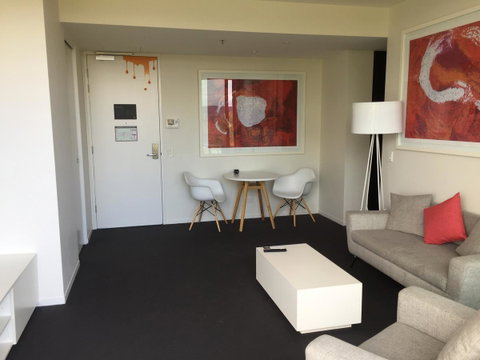 Tasha\'s Apartments On Warwick - Rental Cars 30