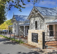 Grandview Homes Accommodation - The Adelaide - Rental Cars