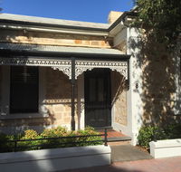 8 Osborne - Rental Cars