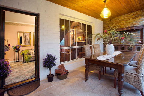 Hahndorf House B&B - Rental Cars 19