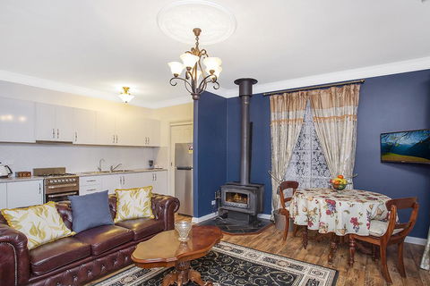 Hahndorf House B&B - Rental Cars 6